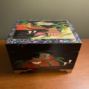 Vintage Japanese jewellery box
